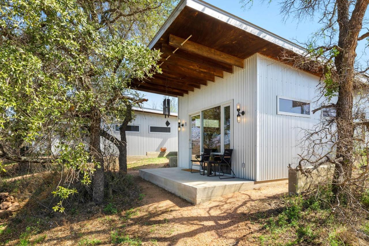 Lazo House - Riverfront With Overlooking Llano River Eksteriør billede