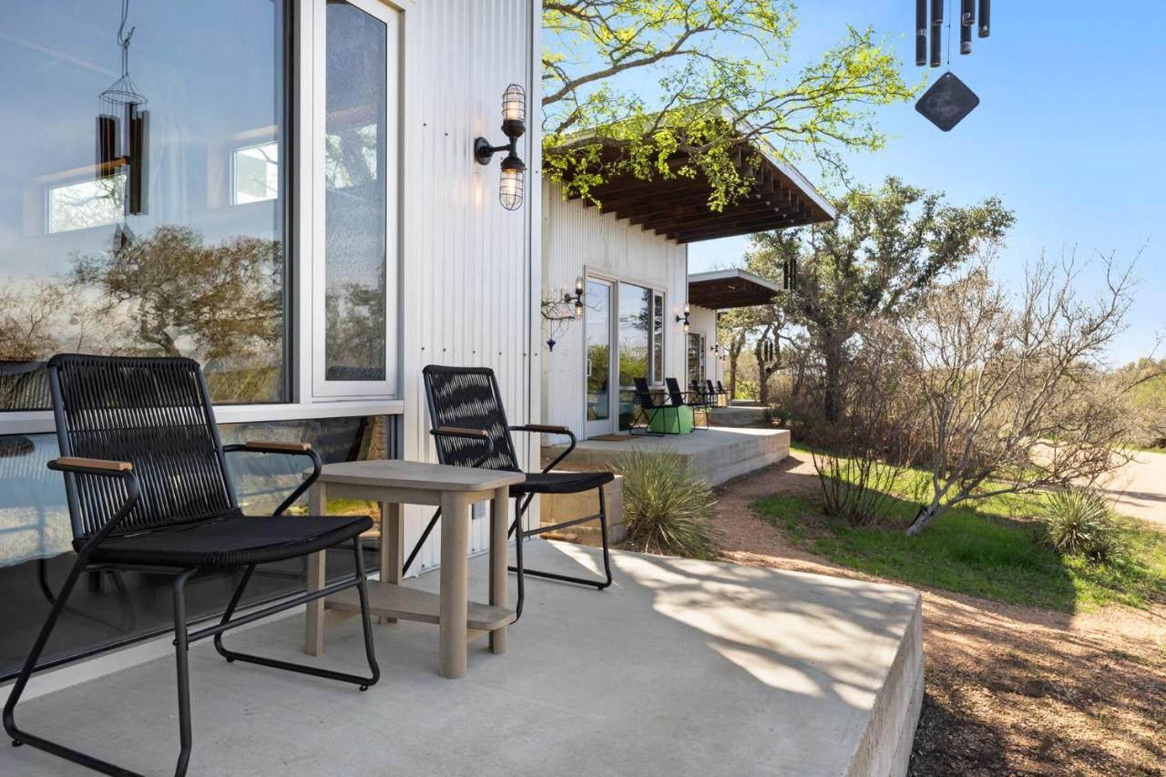 Lazo House - Riverfront With Overlooking Llano River Eksteriør billede