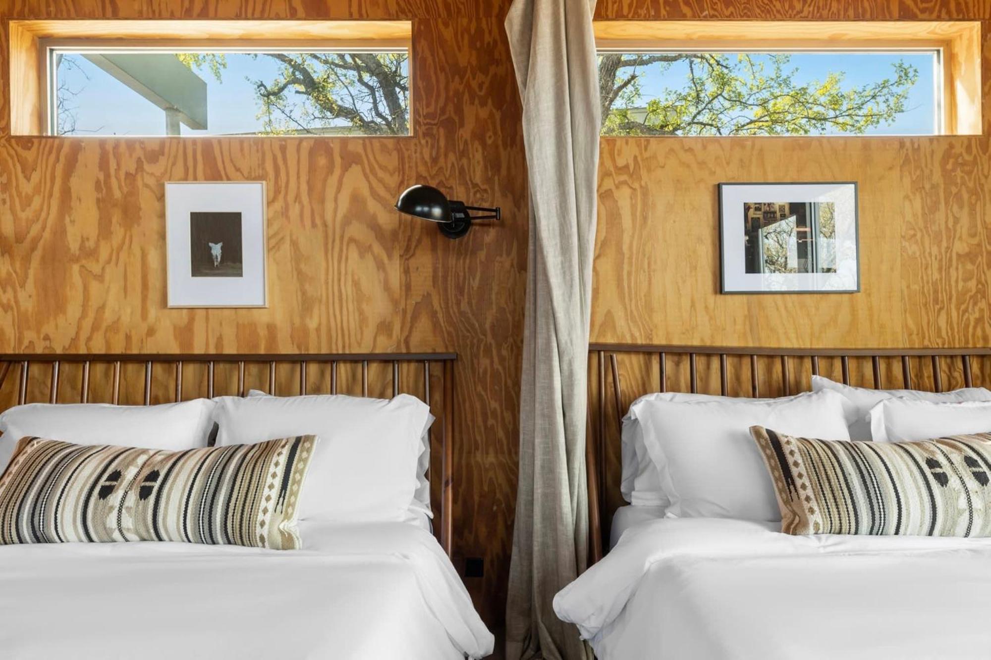 Lazo House - Riverfront With Overlooking Llano River Eksteriør billede