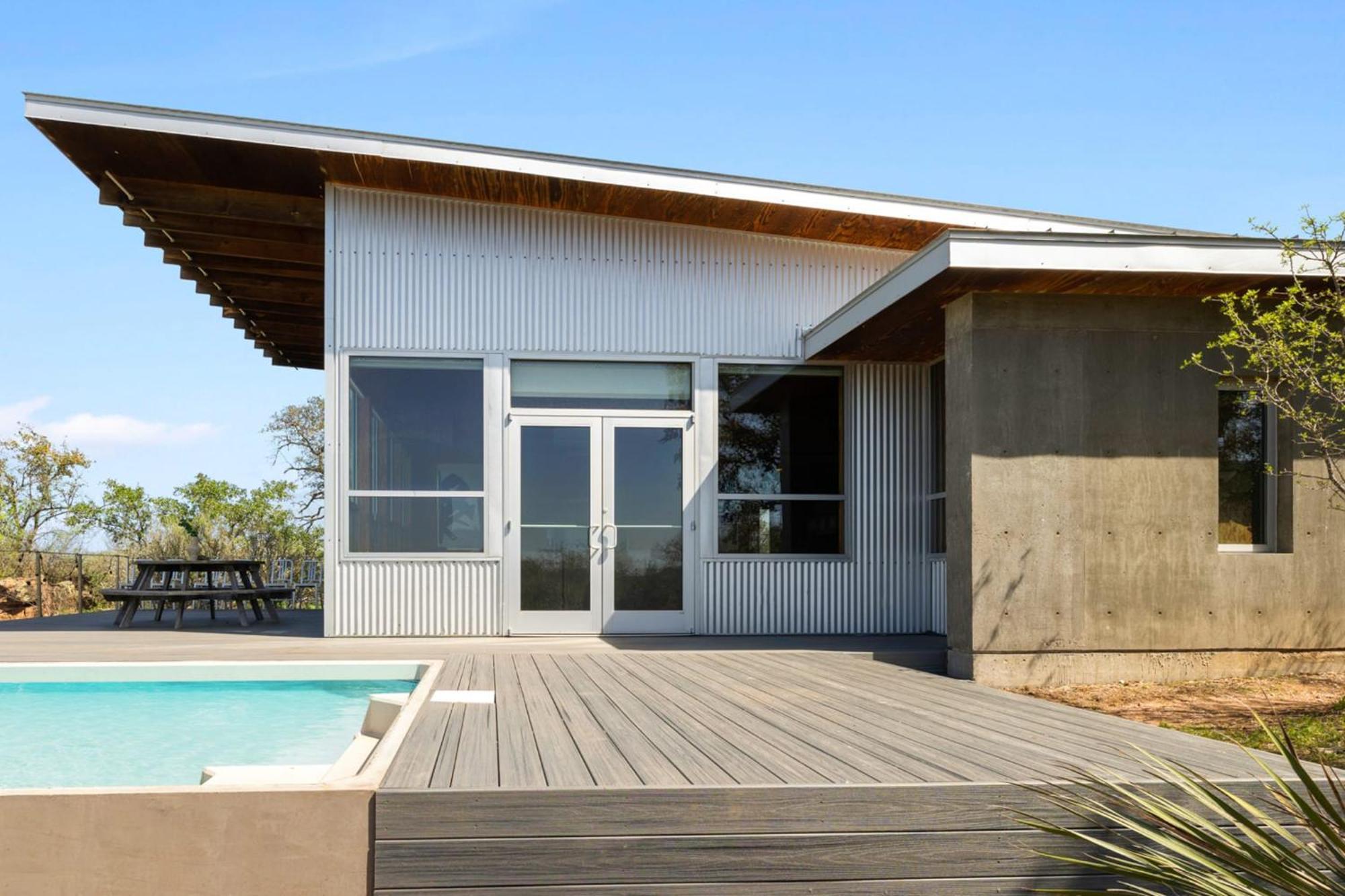 Lazo House - Riverfront With Overlooking Llano River Eksteriør billede