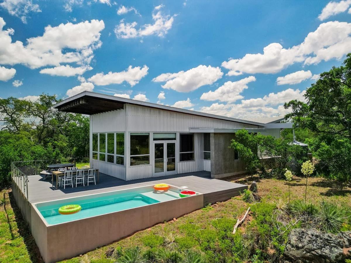Lazo House - Riverfront With Overlooking Llano River Eksteriør billede