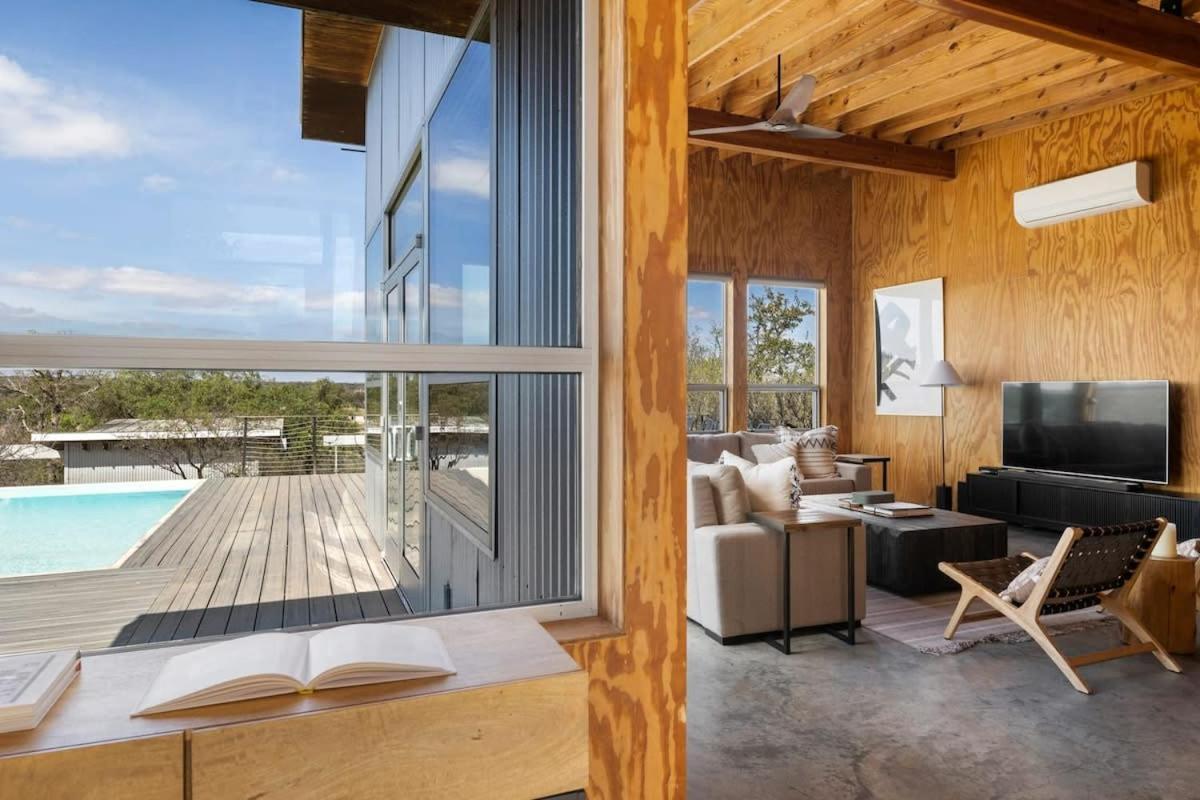 Lazo House - Riverfront With Overlooking Llano River Eksteriør billede